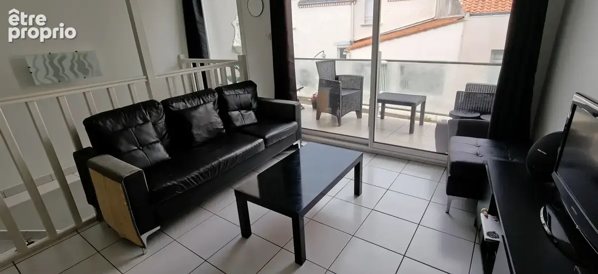 À vendre à Saint-Michel-Chef-Chef appartement en triplex 4 pièces - photo 1