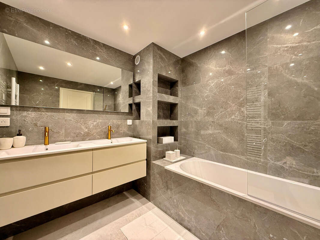 Appartement à BEAUSOLEIL
