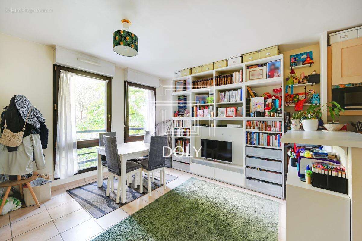 Appartement à PARIS-19E