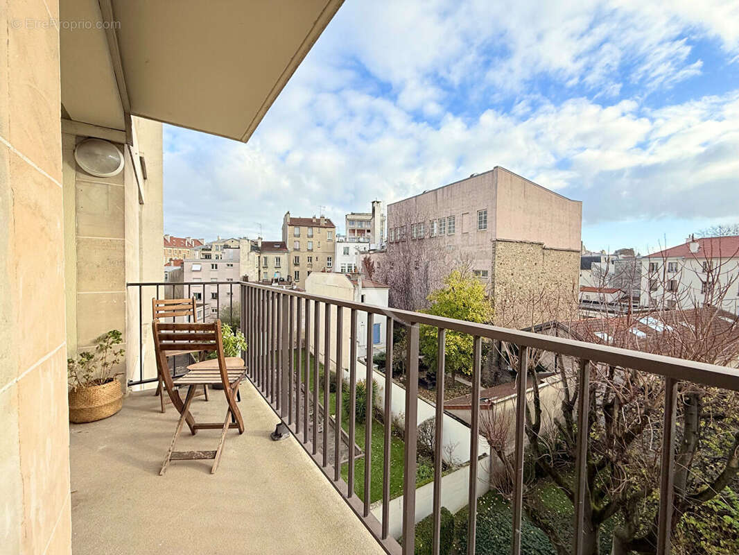 Appartement à CHARENTON-LE-PONT