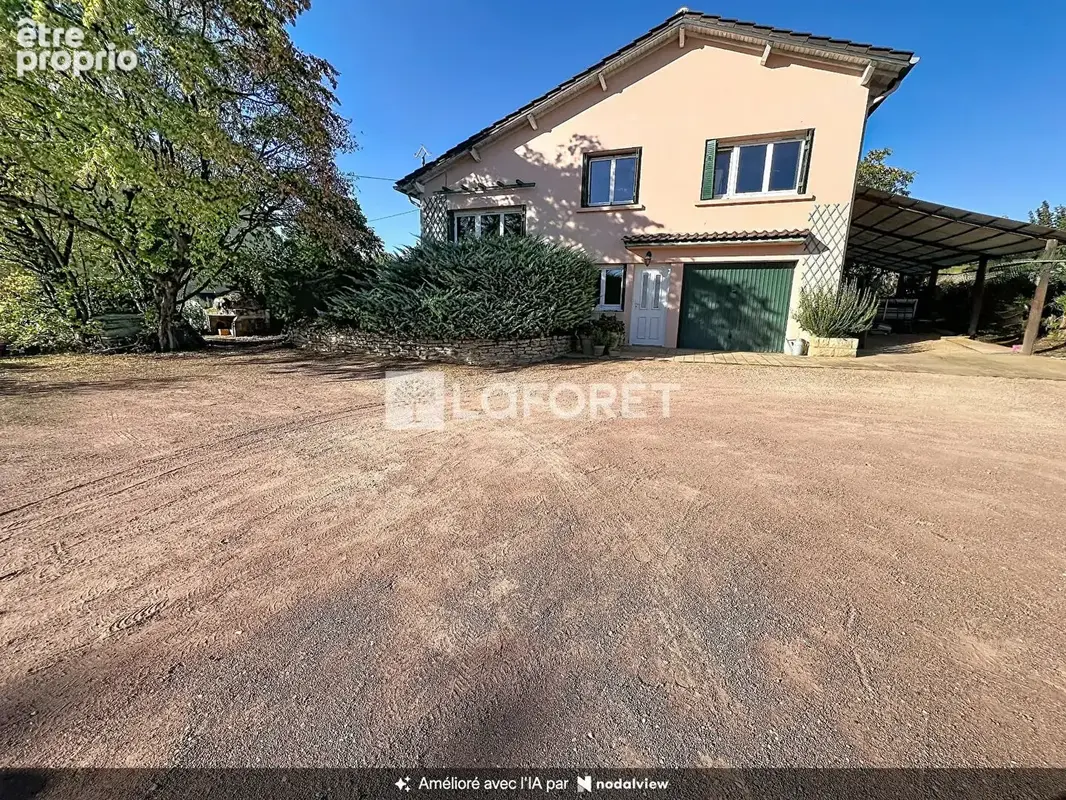 Photo Maison à Prisse au prix de 219 000€