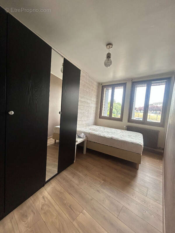 À vendre ? Appartement T3 centre-ville de Laval - photo 2