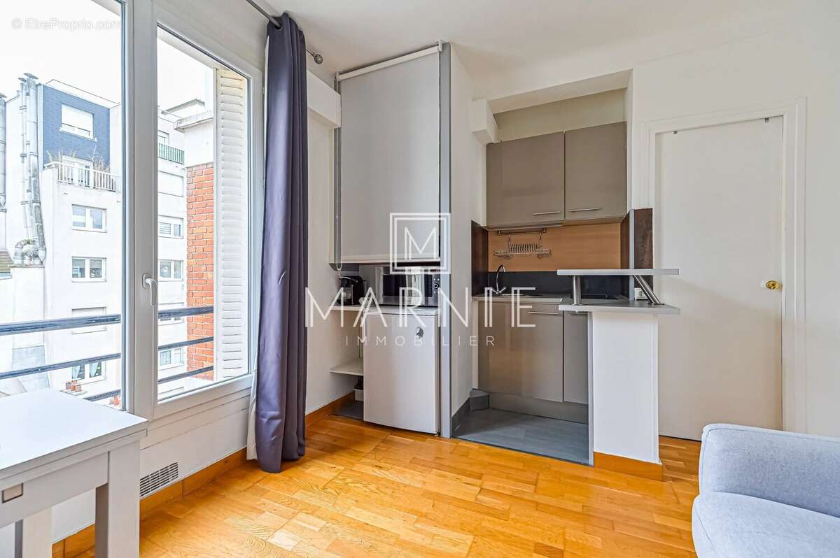 Appartement à PARIS-15E
