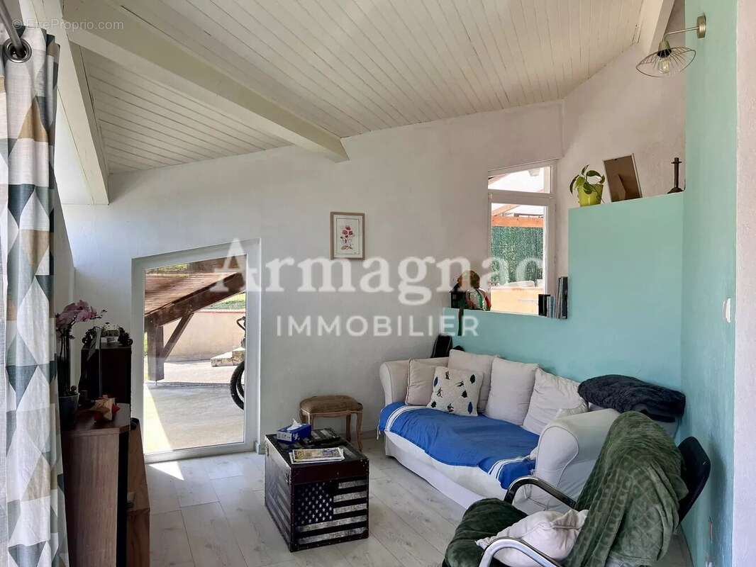 Maison à VIC-FEZENSAC