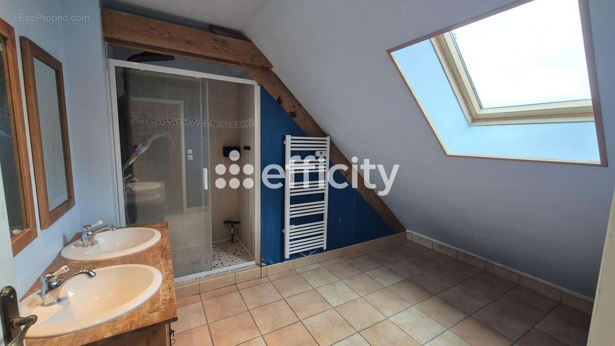 Maison 207 m² à Mandeville-En-Bessin  - photo 8