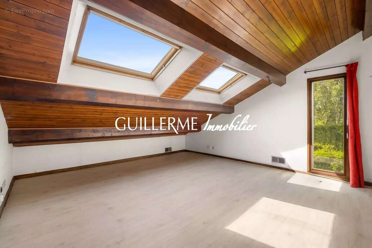 Maison à DARDILLY