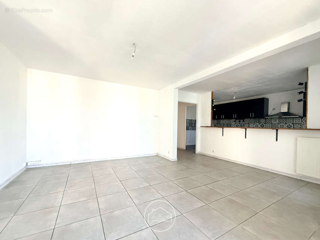 Appartement à MARSEILLE-11E