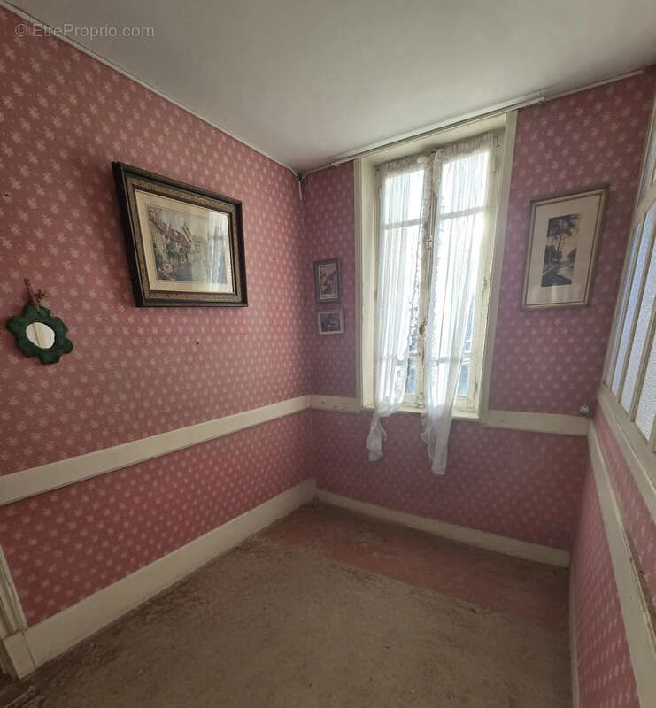 Grande maison de Bourg 3 chambres 03400 SAINT ENNEMOND - photo 4