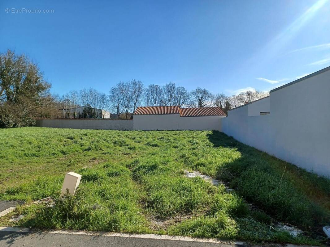 Terrain à LA ROCHELLE