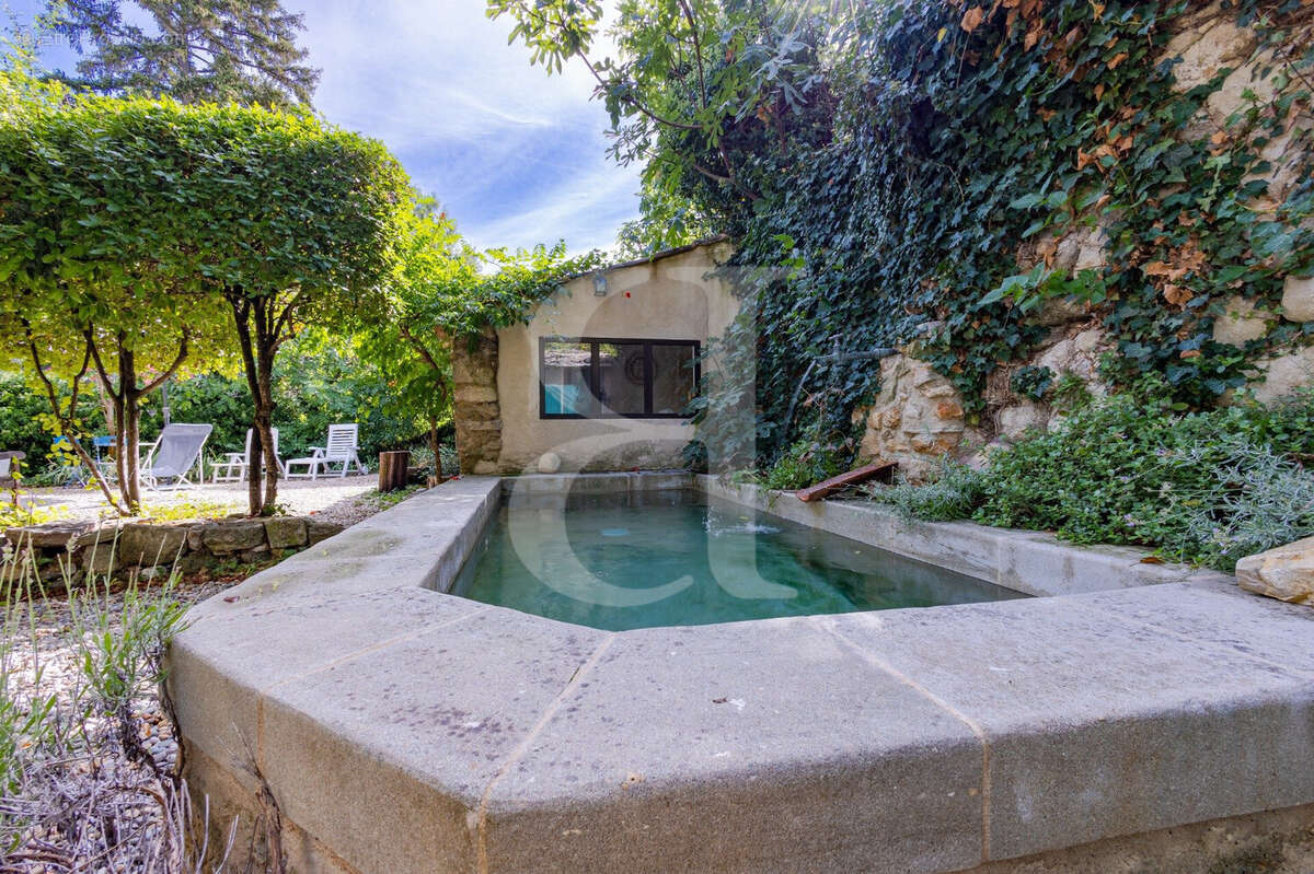 Maison à VAISON-LA-ROMAINE