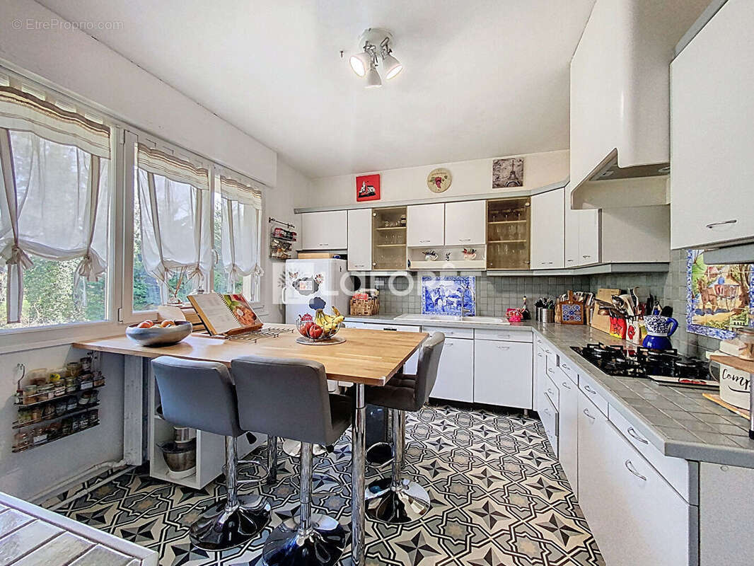 Maison à VERNEUIL-SUR-SEINE