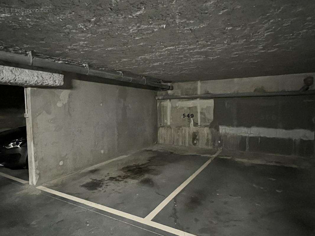 Parking à GUYANCOURT