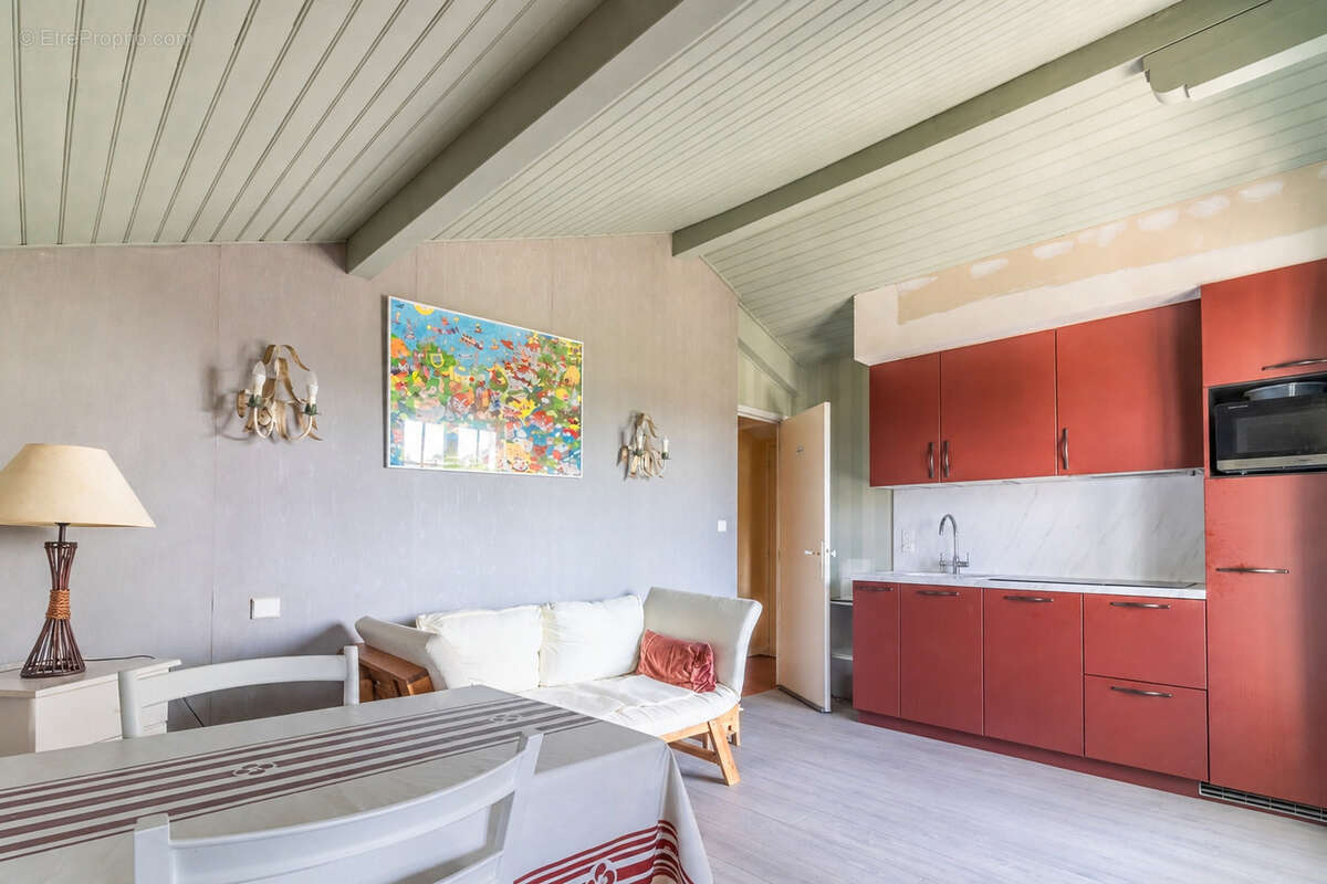 BIDART - PLATEAU - Maison familiale avec jardin arboré - photo 13