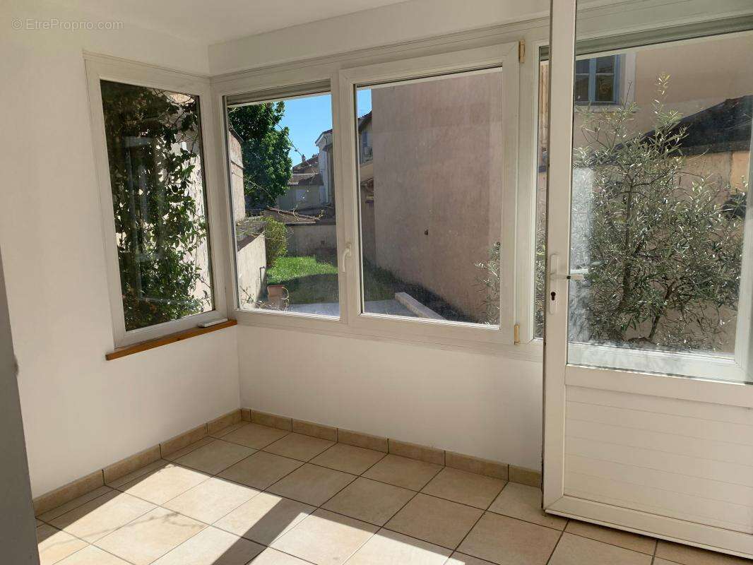 Maison à FONTAINES-SUR-SAONE