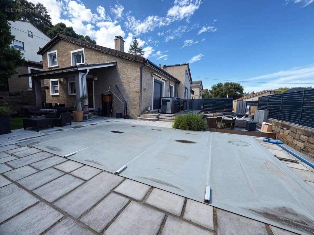   - Maison à LABEGUDE