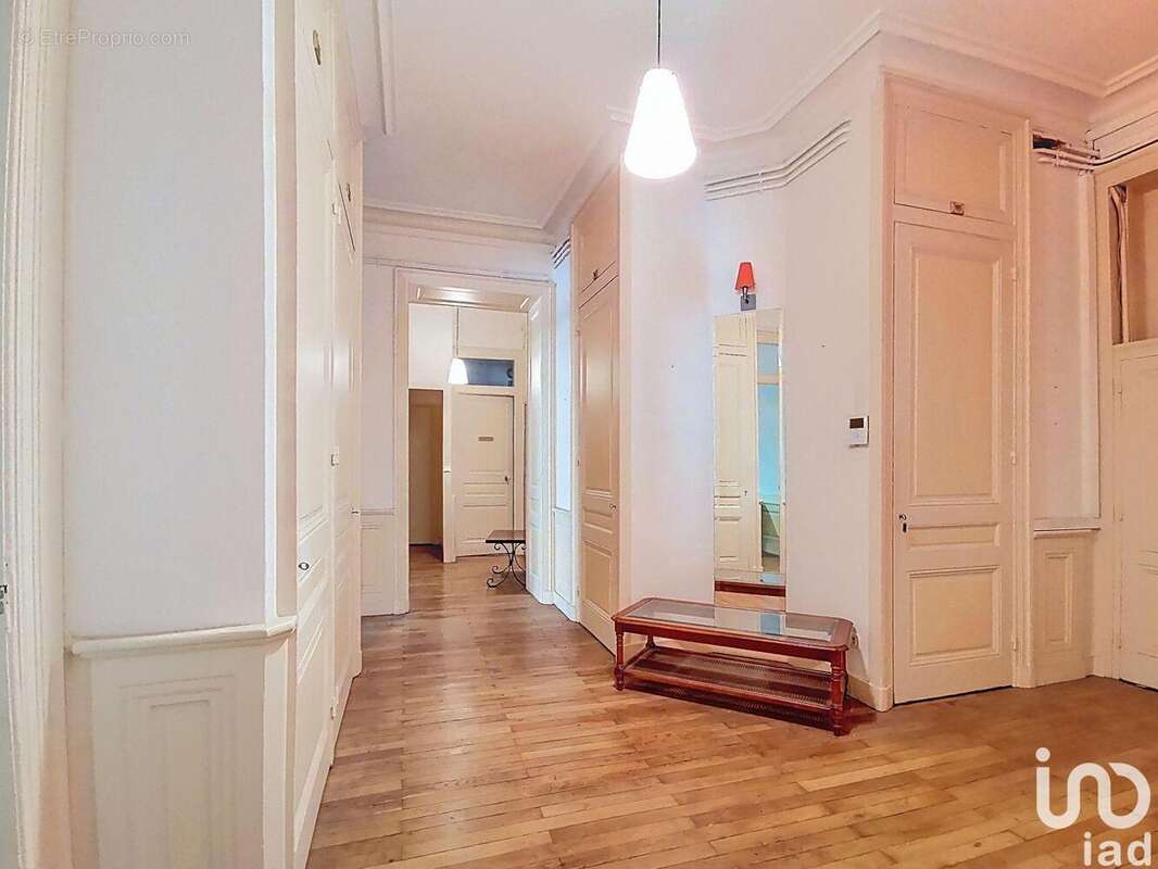 Photo 9 - Commerce à LYON-2E