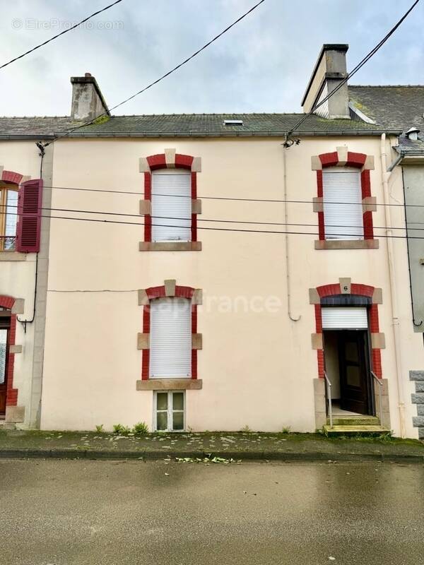 Appartement à CARHAIX-PLOUGUER