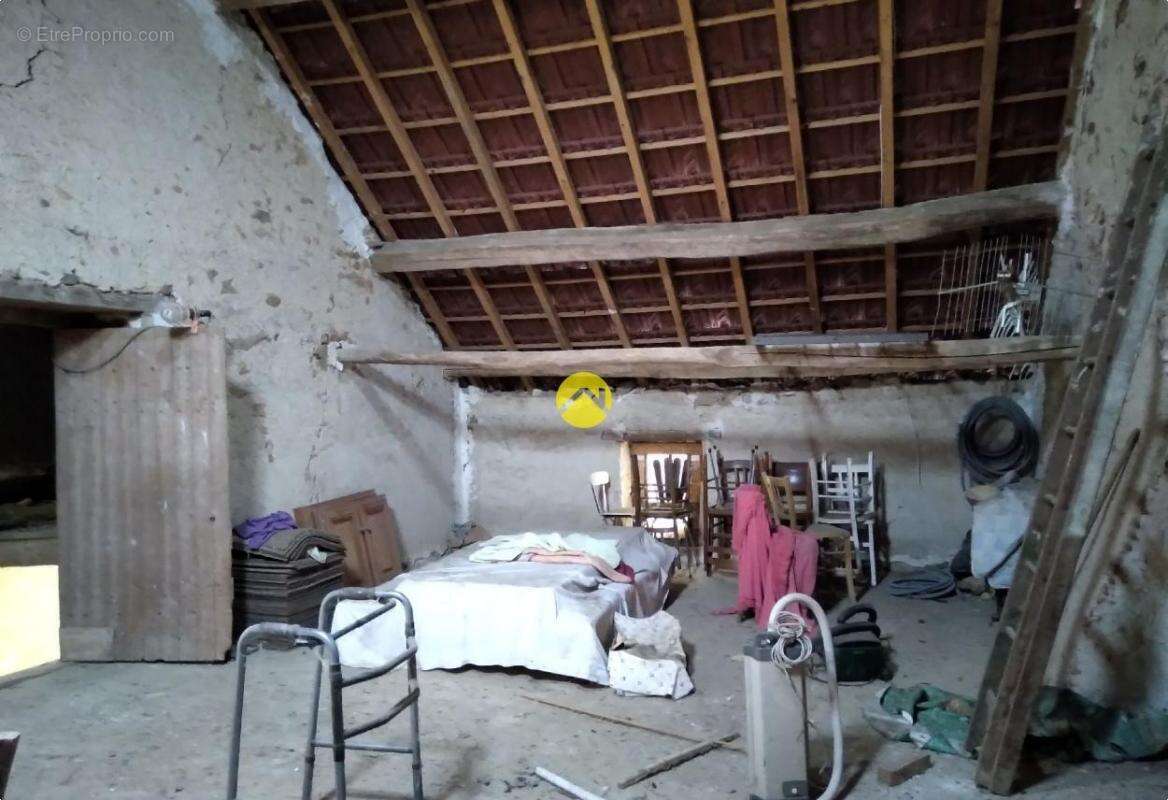 Maison à MONTCHEVRIER