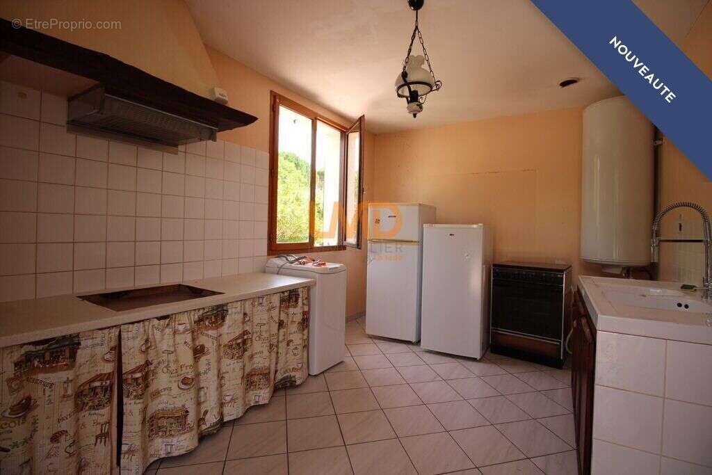 Maison à BUSSAC-SUR-CHARENTE