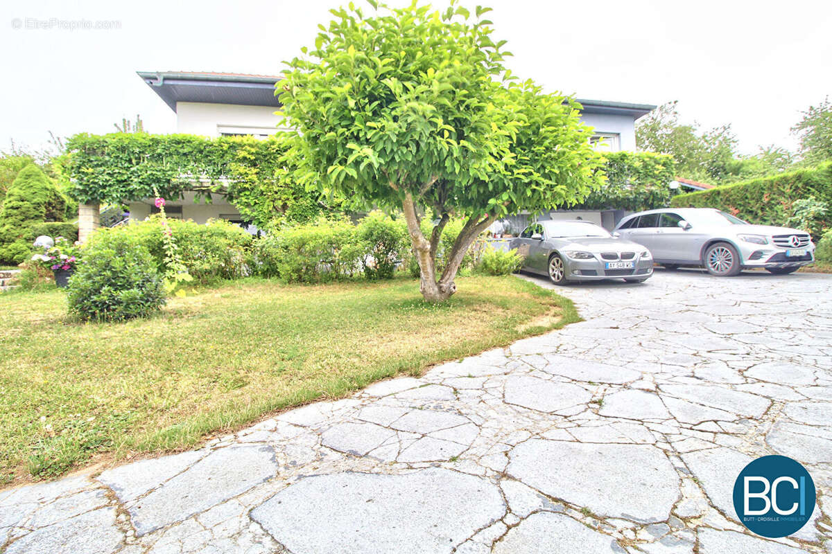 Maison à DOMMARTEMONT