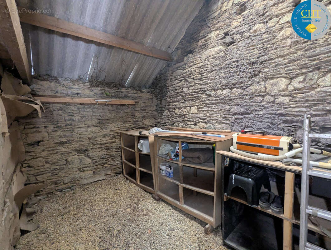 Charme et Authenticité : Longère en pierres sur vaste terrain à Monteneuf (56380) - photo 43