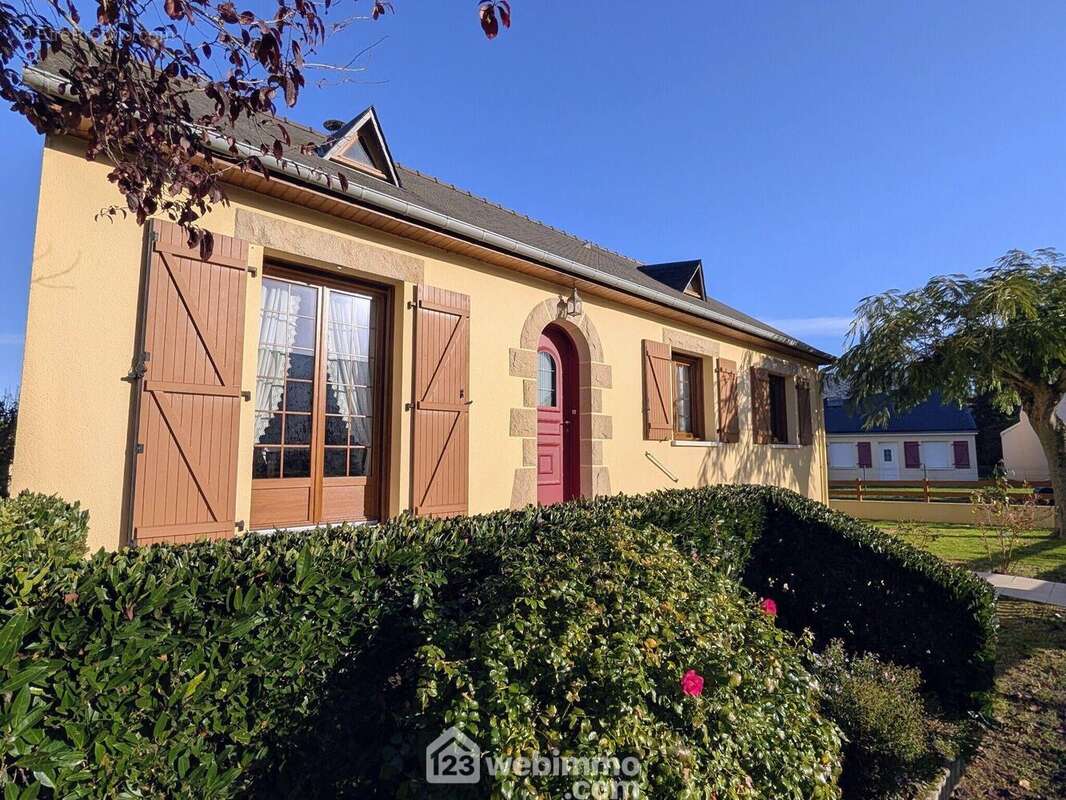 Maison sur sous-sol de 89 m² sur parcelle de 520 m² - Maison à SABLE-SUR-SARTHE