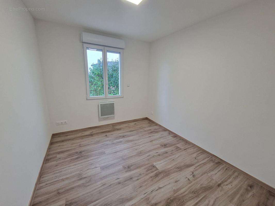 Maison à SAINT-PIERRE-D&#039;EXIDEUIL