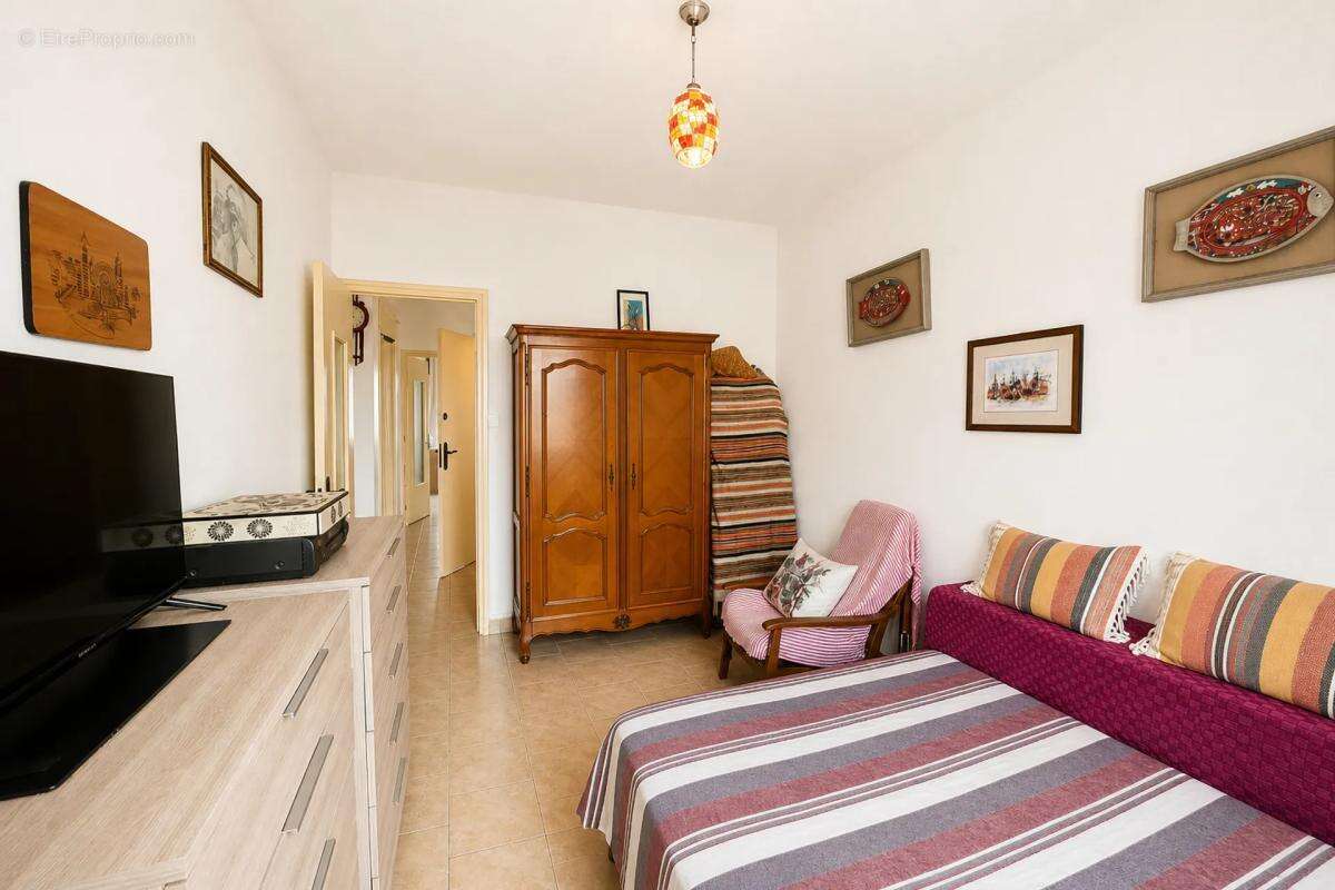 Appartement à MARSEILLE-4E
