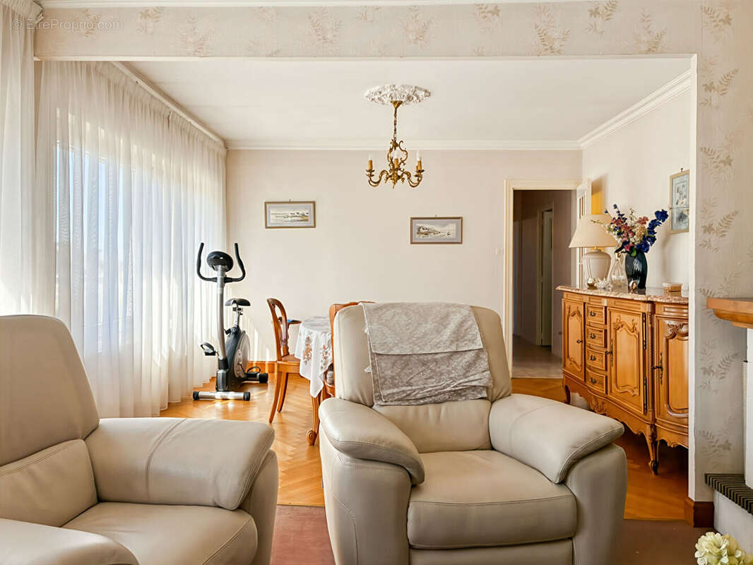 Maison à SENS-DE-BRETAGNE