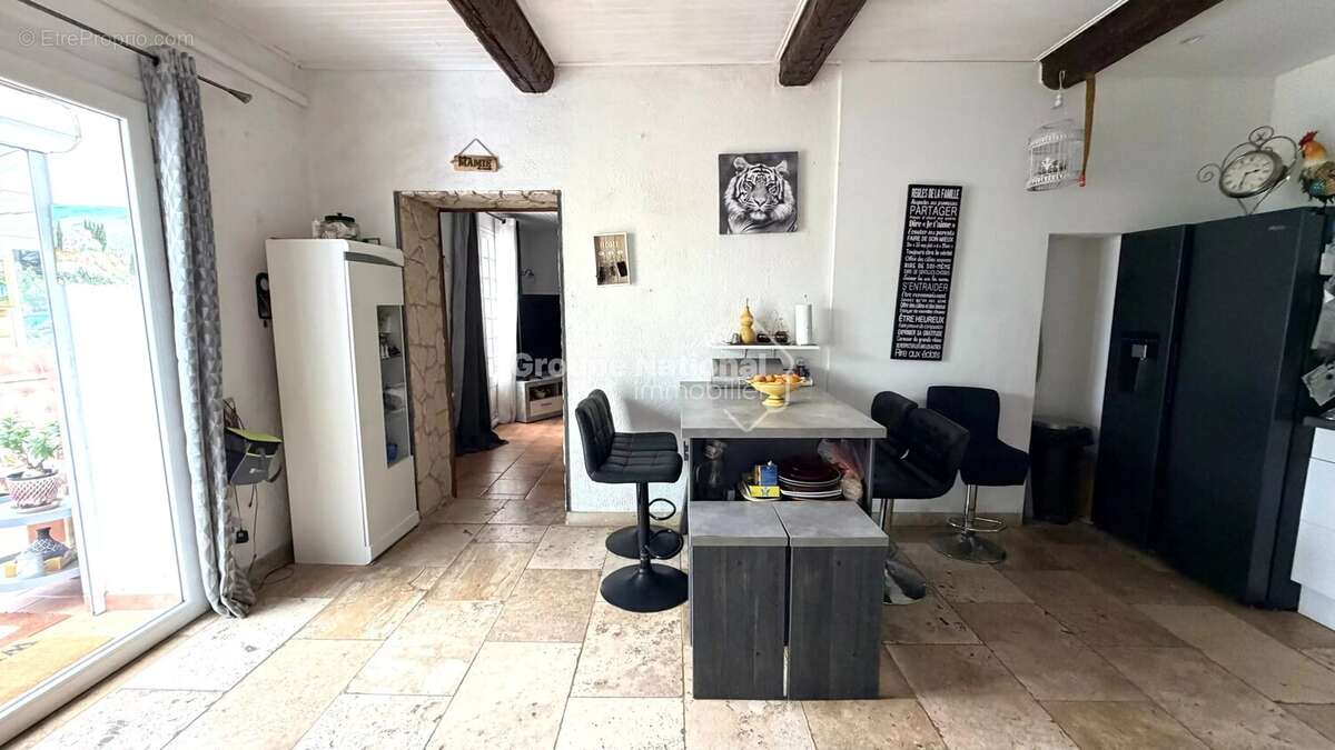 Courthezon - ensemble immobilier de 385 m² en campagne - photo 12