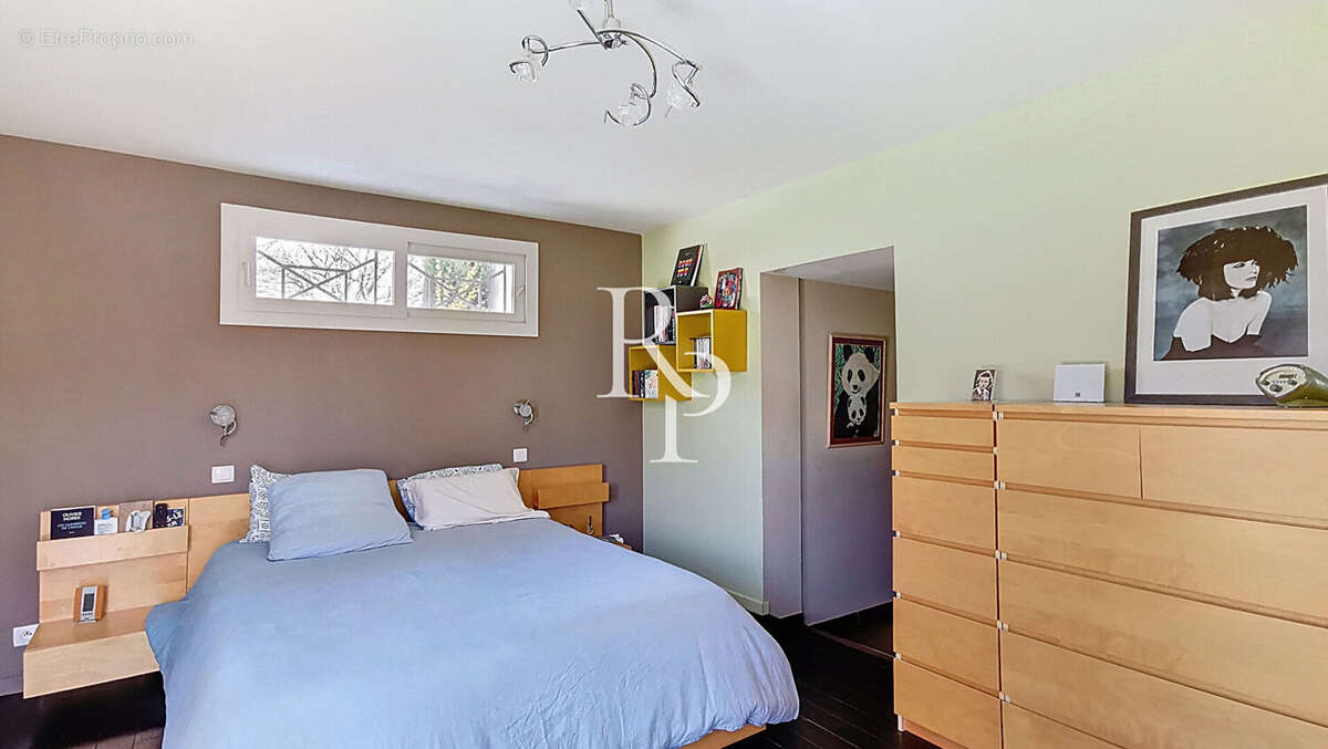 Maison à GREZIEU-LA-VARENNE