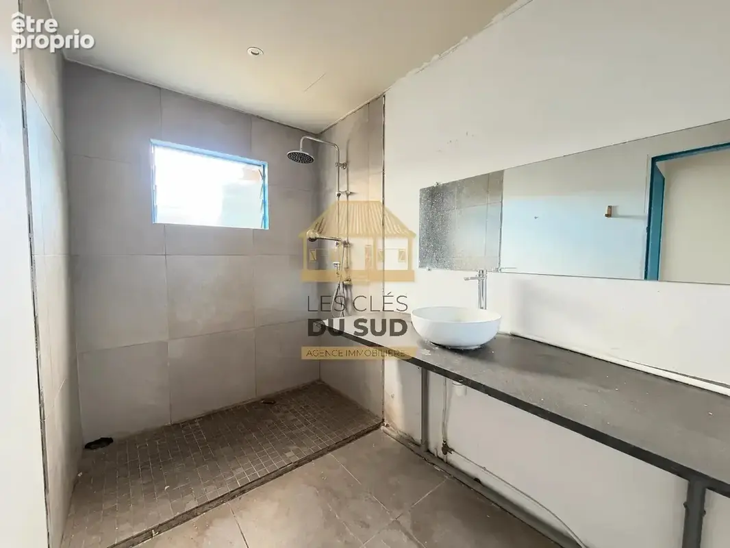A vendre - maison de type t3 d’environ 43,66 m² – saint-joseph - 155 000 € - photo 4