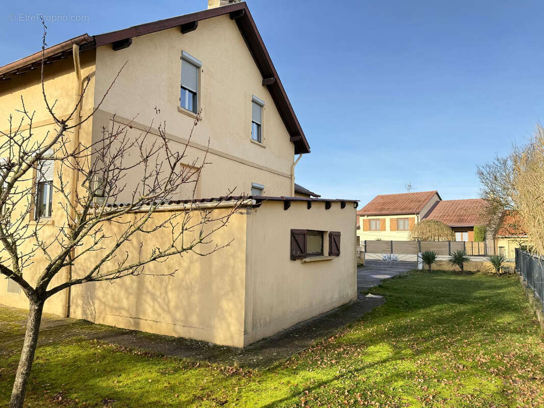 Maison à SAINTE-MARIE-AUX-CHENES