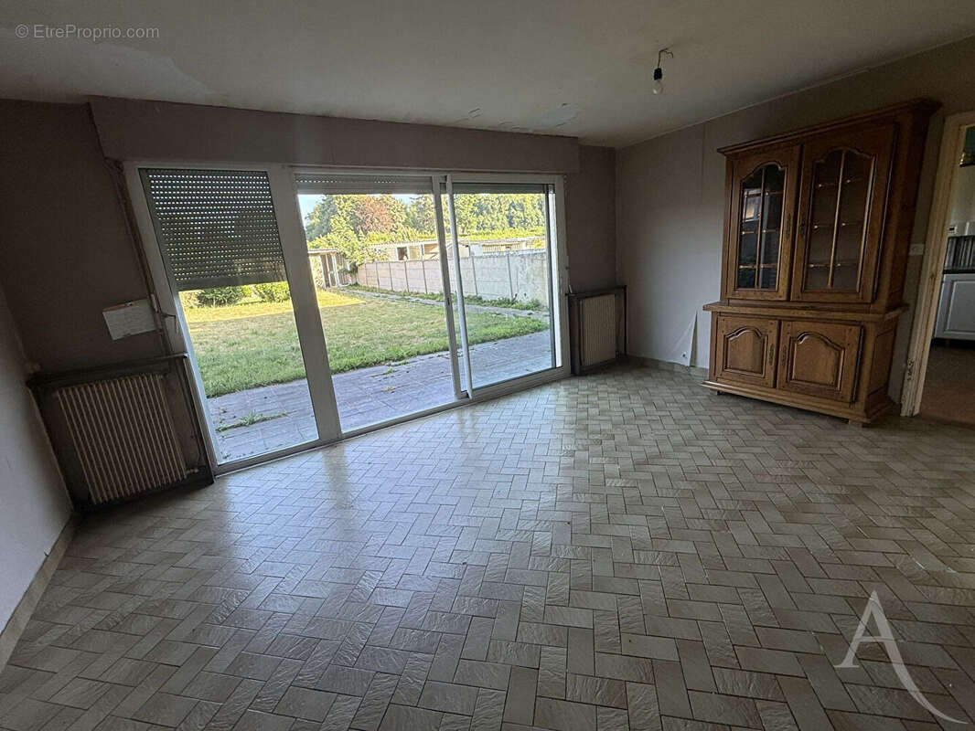 Maison - 5 chambres - 7 pièce(s) - Blendecques - 133m² - photo 4