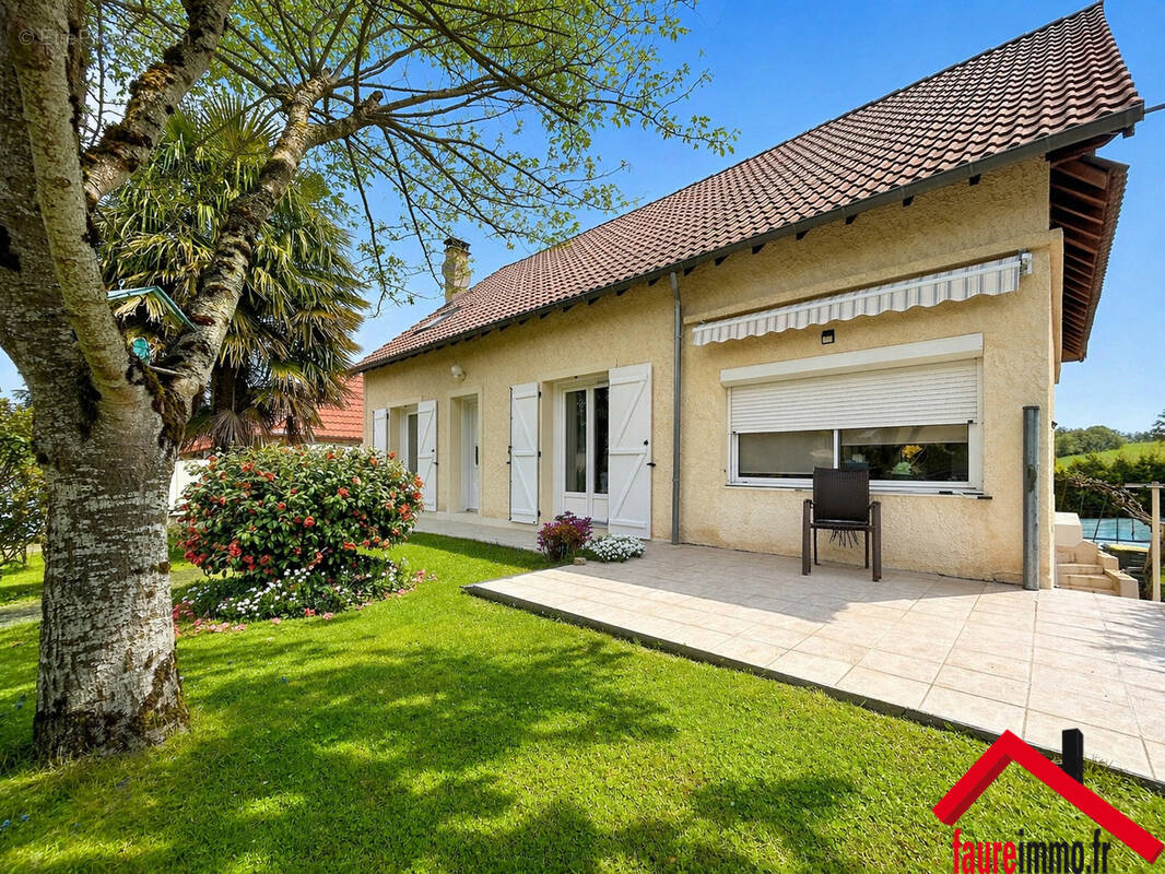 Maison à COSNAC