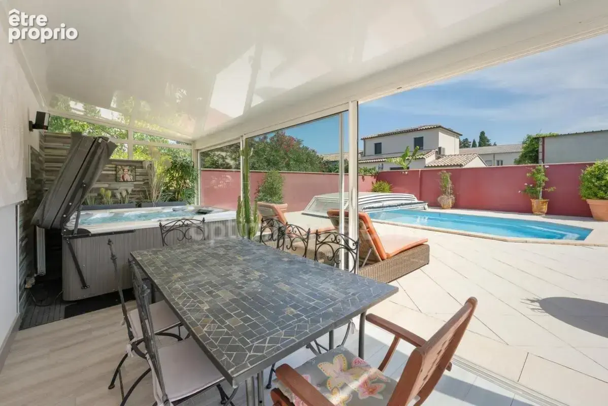 Lunel (34400) – maison individuelle – 4 chambres – piscine chauffée – terrasse – 2 logements – garage - photo 4