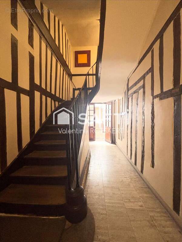 Photo 8 - Appartement à COMPIEGNE