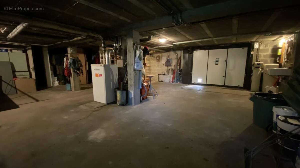 Maison à LES CLAYES-SOUS-BOIS