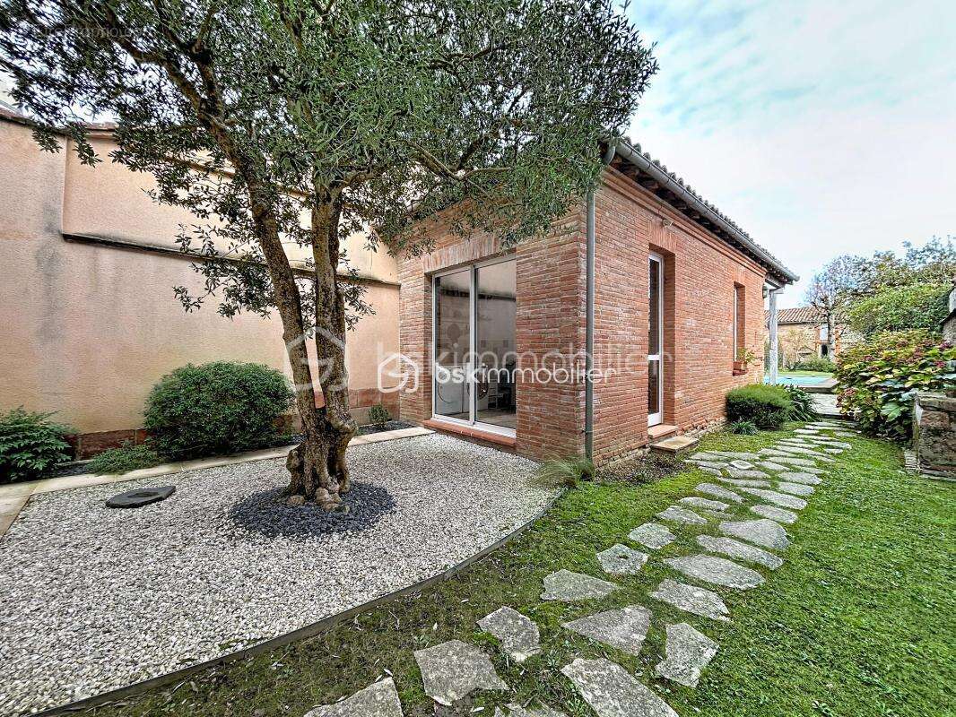 Propriété de caractère, maison 9 pièces 244 m² avec son annexe 27m² et bâtiment de 127m² - photo 6