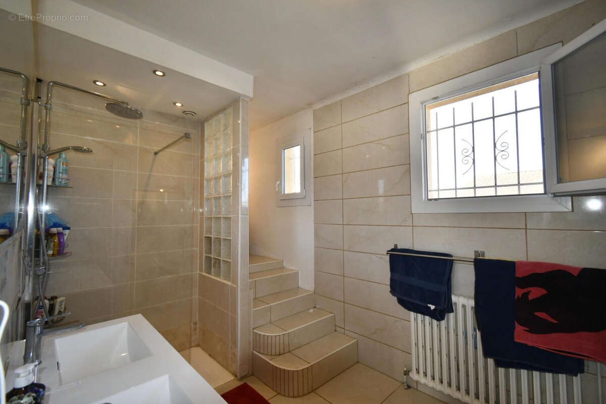 sdeau etage  - Maison à ARCAMBAL