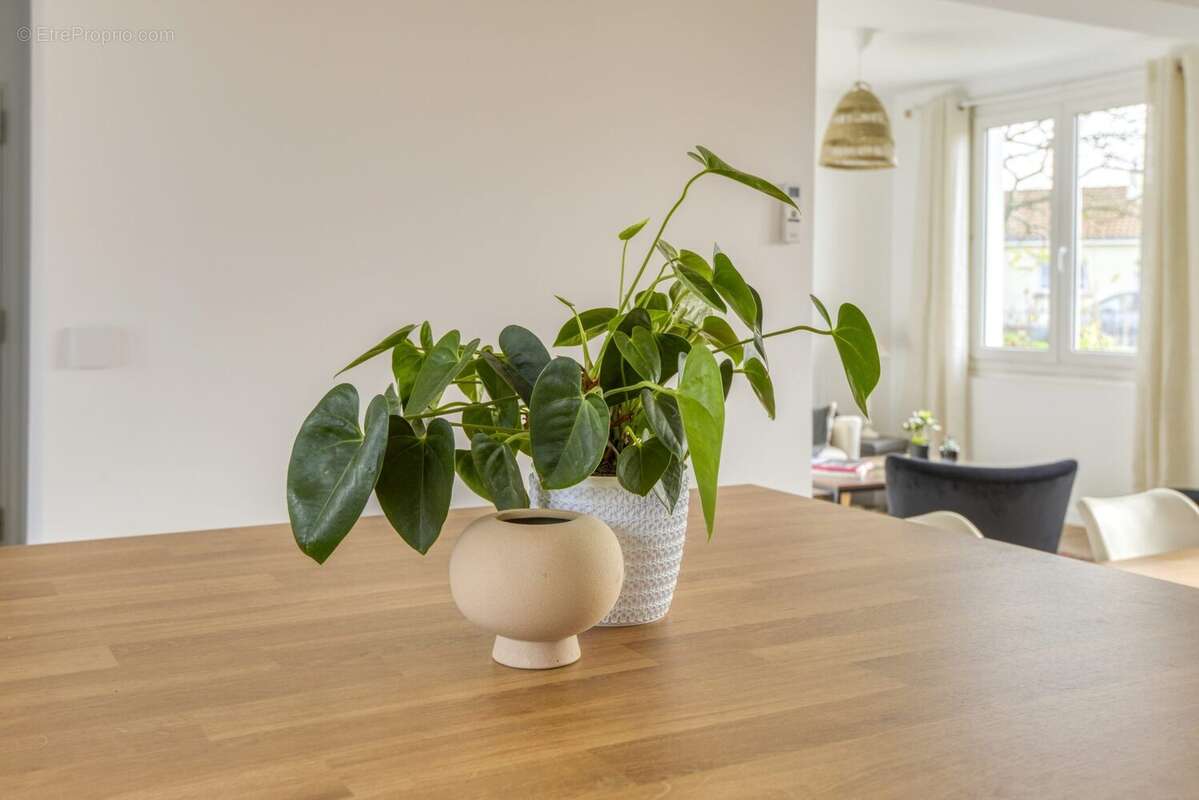 Maison à SAINT-SEBASTIEN-SUR-LOIRE