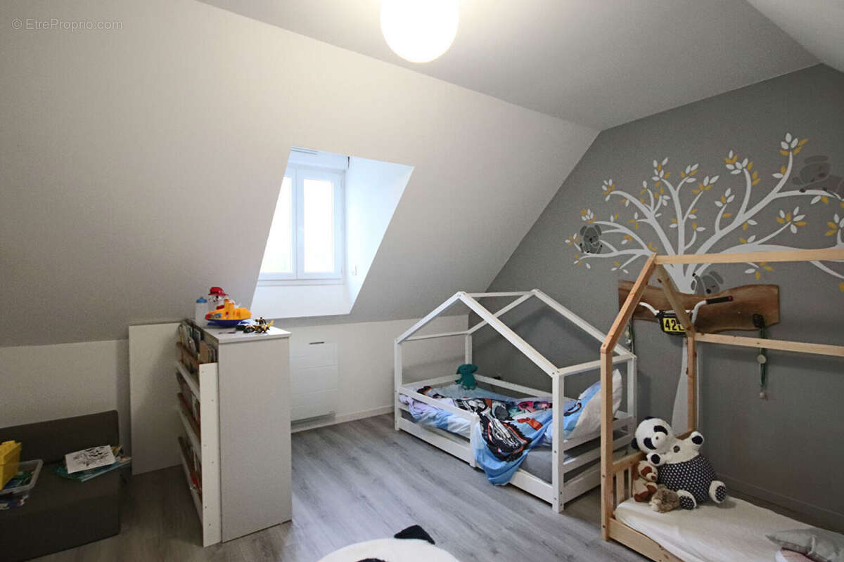 Maison à NAZELLES-NEGRON