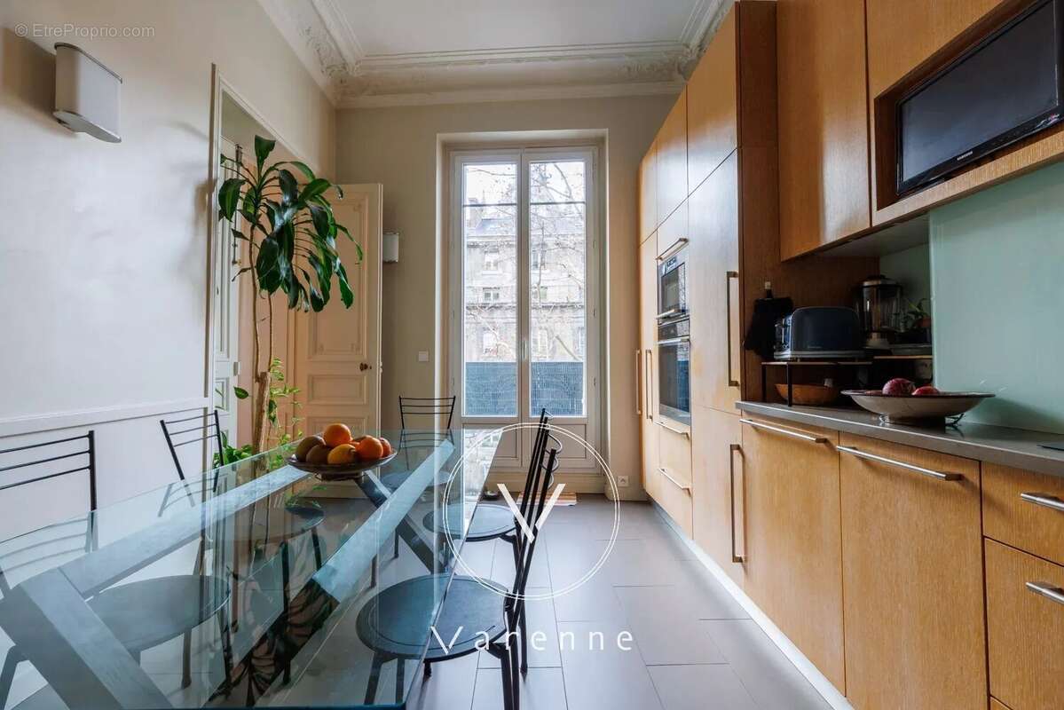 Appartement à PARIS-4E