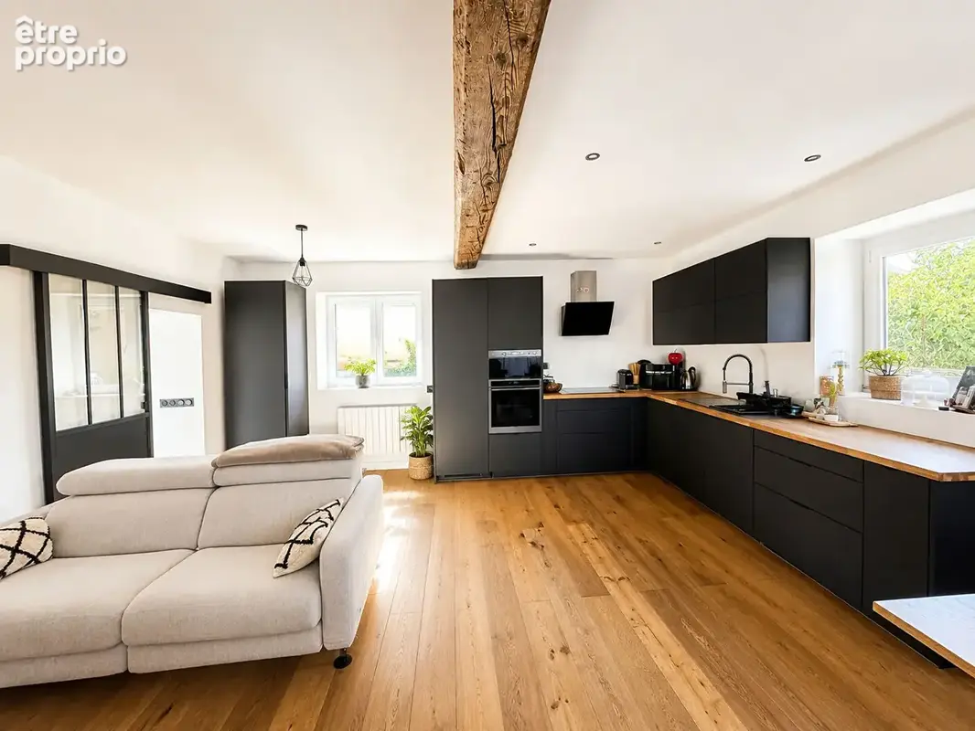Maison entièrement rénovée avec piscine - photo 2