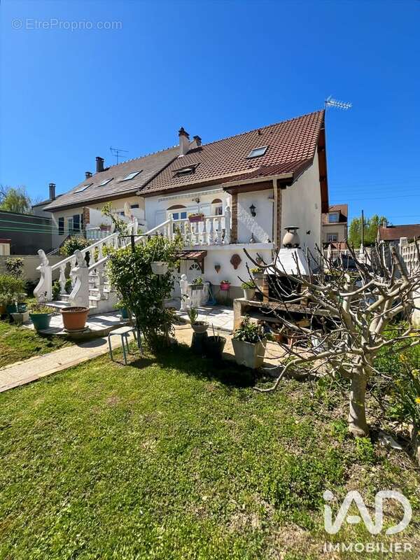 Photo 2 - Maison à VILLECRESNES