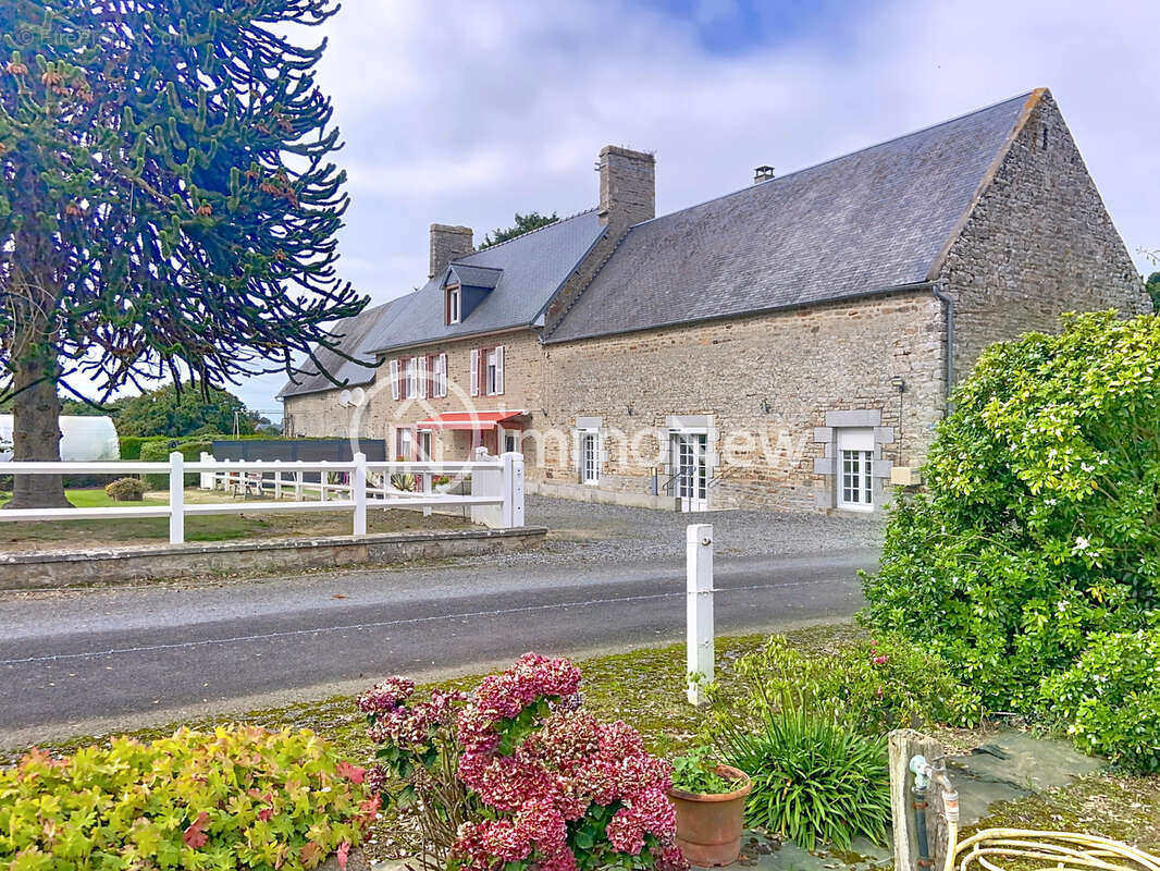Maison à JULLOUVILLE