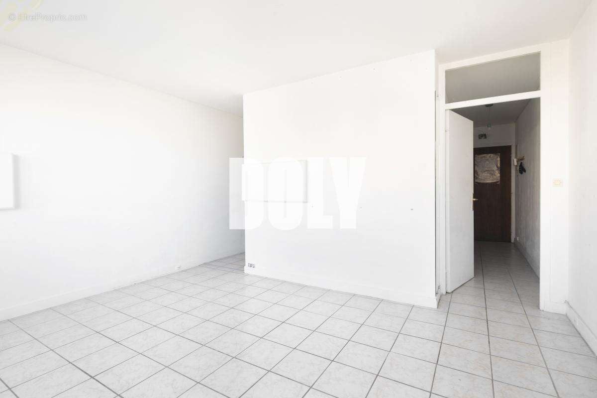 Appartement à PARIS-19E