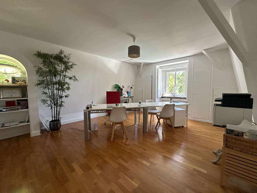 Maison à VERRIERES-LE-BUISSON