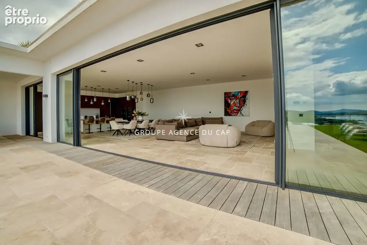 Les issambres villa luxueuse vue mer panoramique 7 chambres avec garage 4  voitures piscine intérieure et extérieure - photo 10