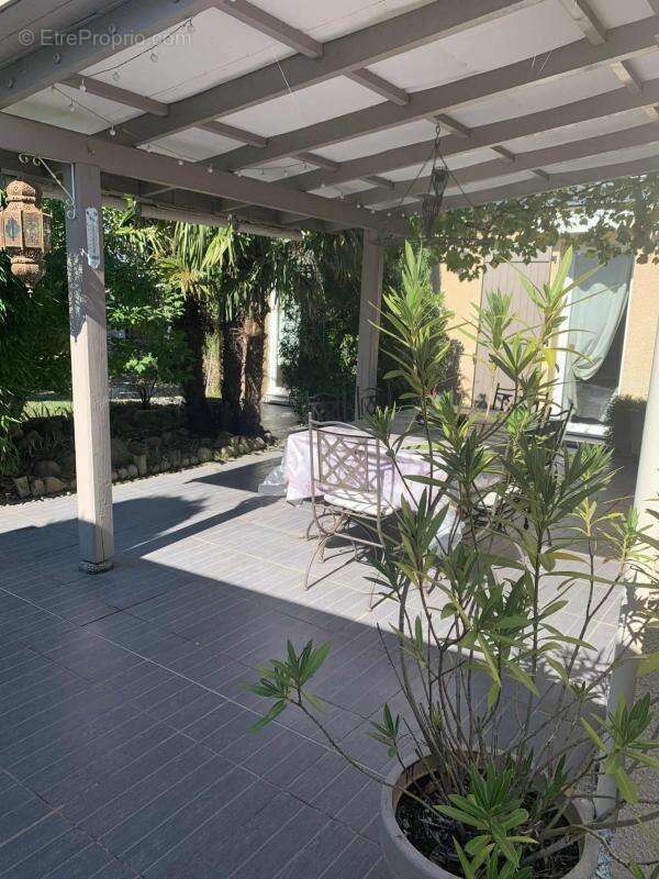 Maison à VEAUCHETTE